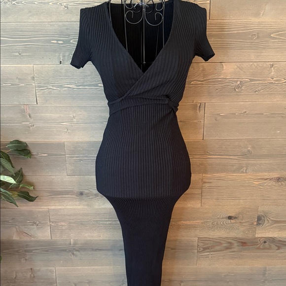 Zara Dresses & Skirts - Zara black wrap ribbed short sleeve dress